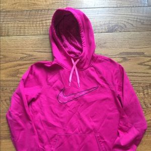 Nike Women’s Therma-Fit Medium Hoodie